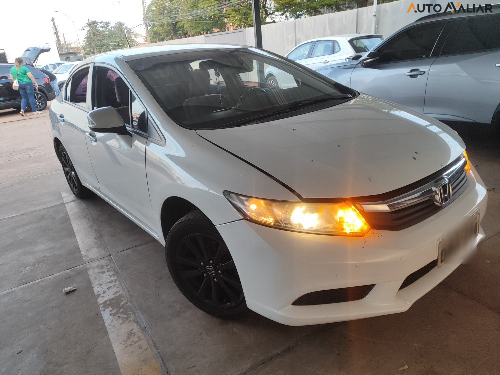 HONDA CIVIC 1.8 LXS 16V FLEX 4P MANUAL