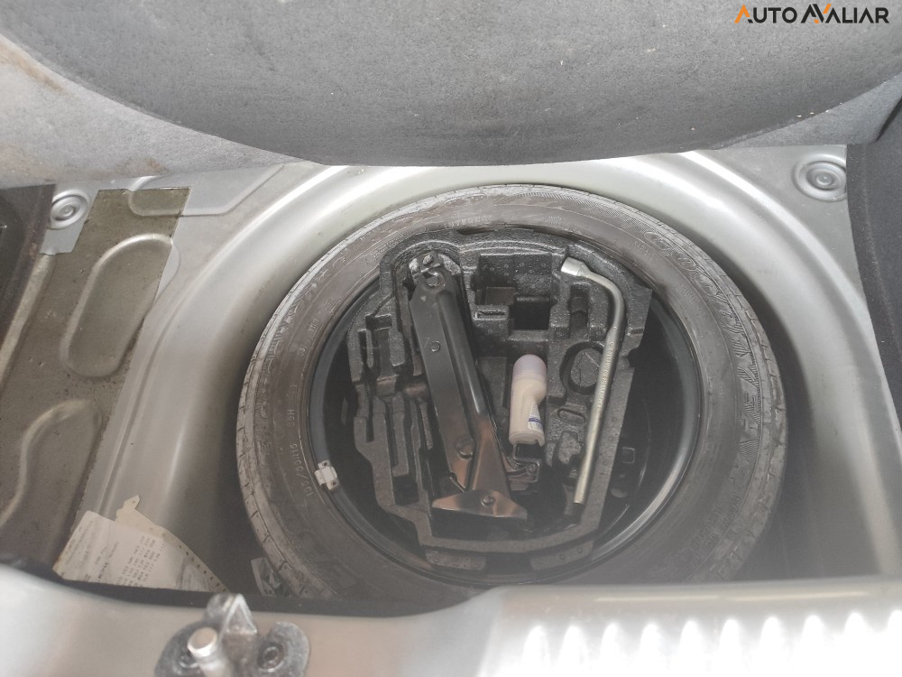 VOLKSWAGEN FOX 1.0 MPI COMFORTLINE 12V FLEX 4P MANUAL