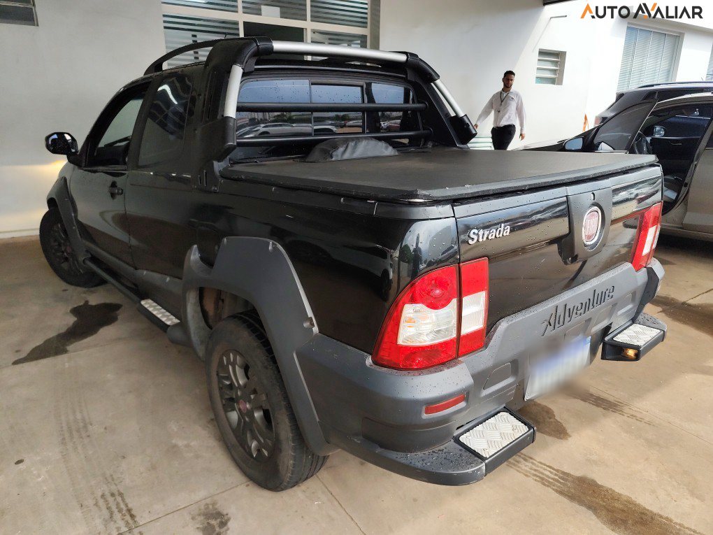 FIAT STRADA 1.8 MPI ADVENTURE LOCKER CD 16V FLEX 2P MANUAL
