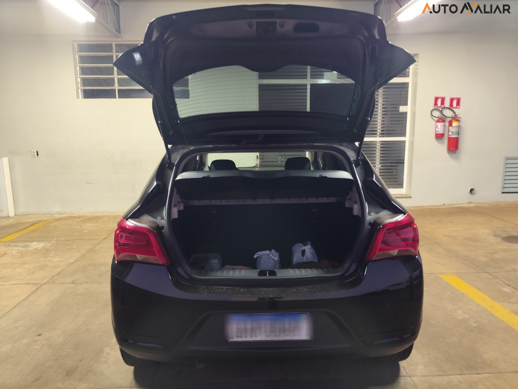 CHEVROLET ONIX 1.4 MPFI ADVANTAGE 8V FLEX 4P AUTOMATICO