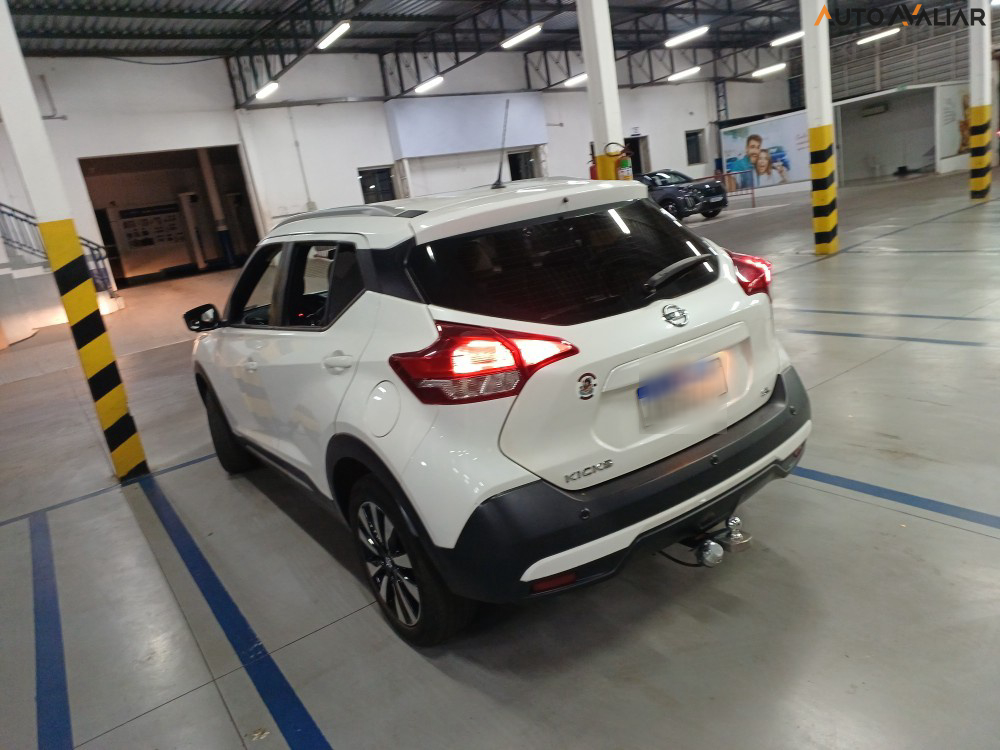 NISSAN KICKS 1.6 16V FLEXSTART SL 4P XTRONIC