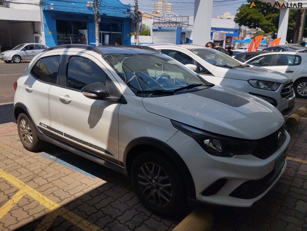 FIAT ARGO 1.3 FIREFLY FLEX TREKKING MANUAL
