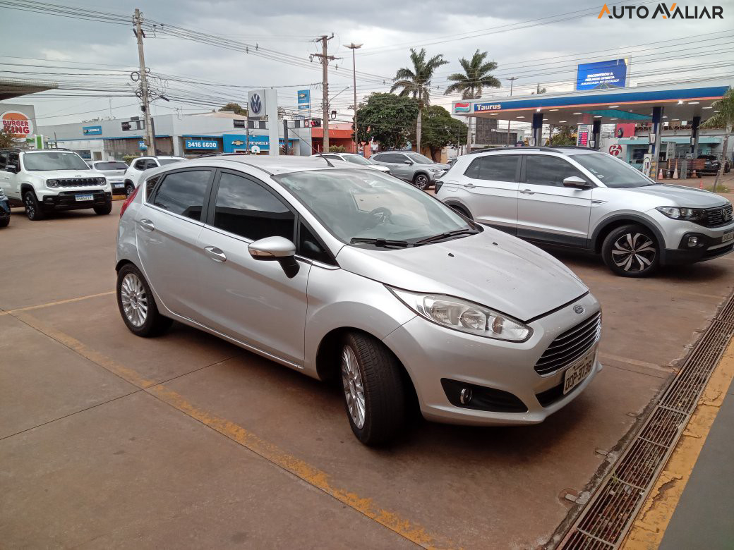 FORD FIESTA 1.6 TITANIUM HATCH 16V FLEX 4P POWERSHIFT