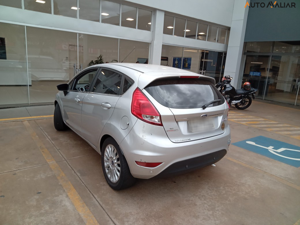 FORD FIESTA 1.6 TITANIUM HATCH 16V FLEX 4P POWERSHIFT