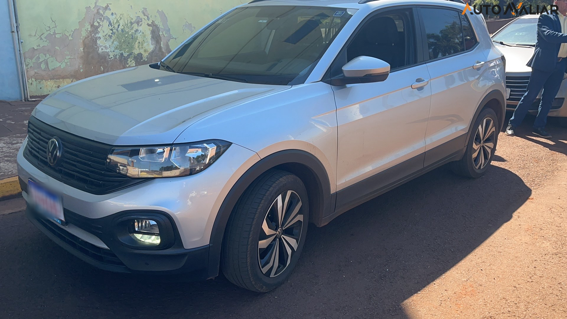 VOLKSWAGEN T-CROSS 1.0 200 TSI TOTAL FLEX AUTOMÁTICO