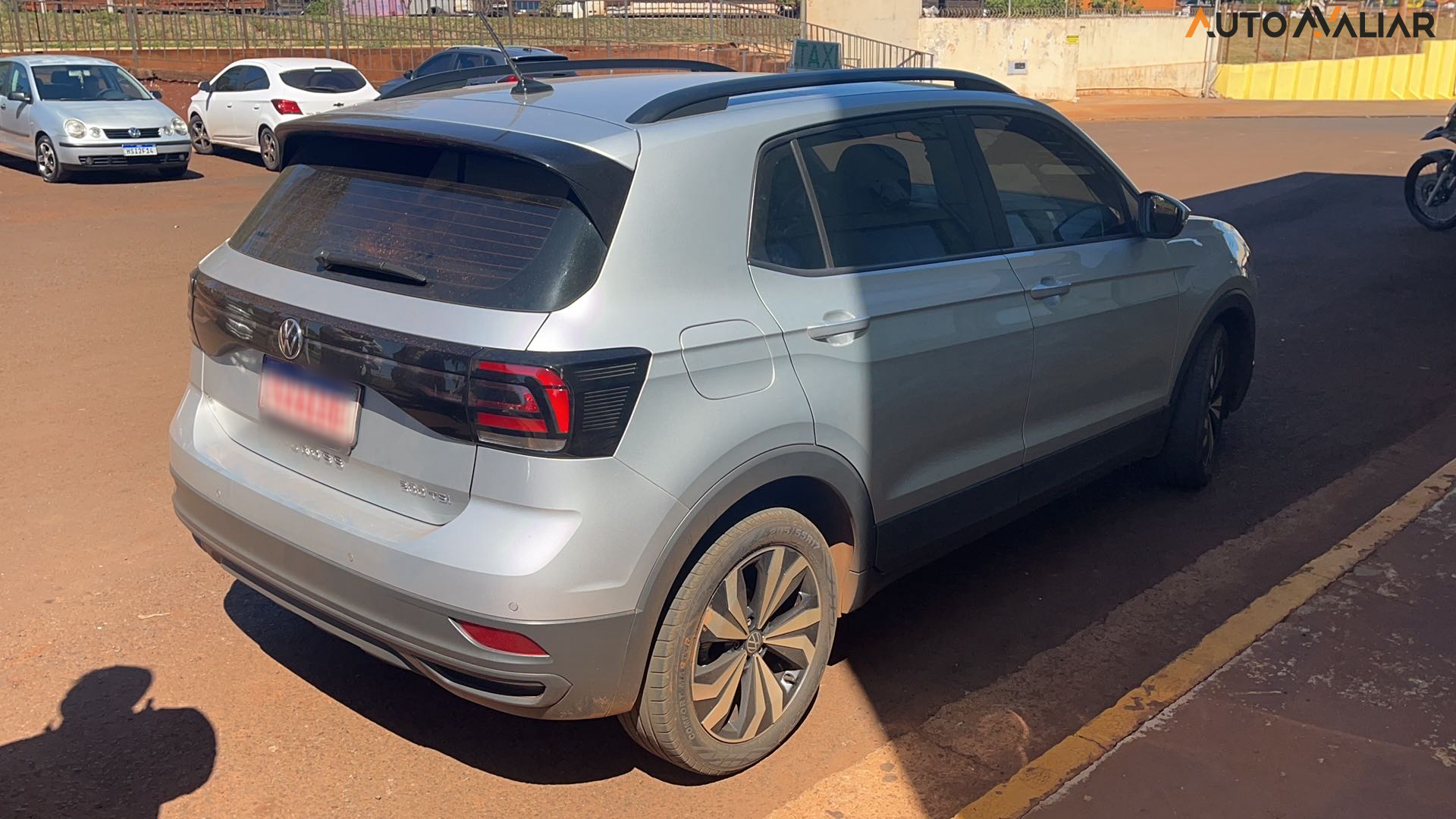 VOLKSWAGEN T-CROSS 1.0 200 TSI TOTAL FLEX AUTOMÁTICO