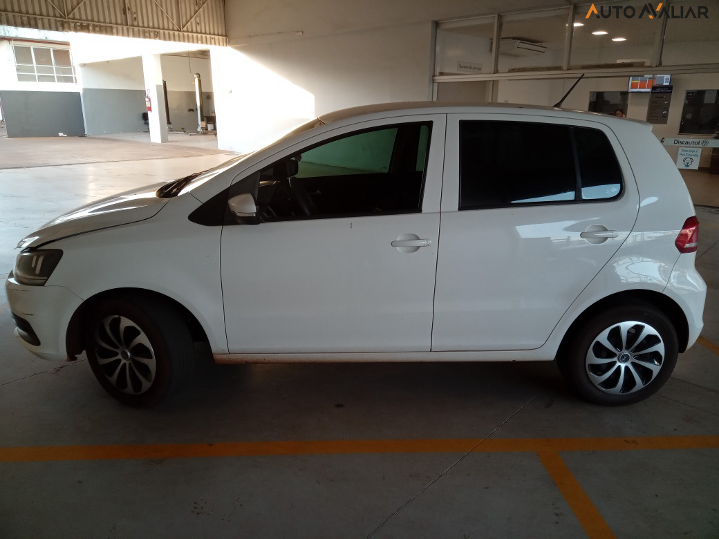 VOLKSWAGEN FOX 1.0 MI TRENDLINE 8V FLEX 4P MANUAL