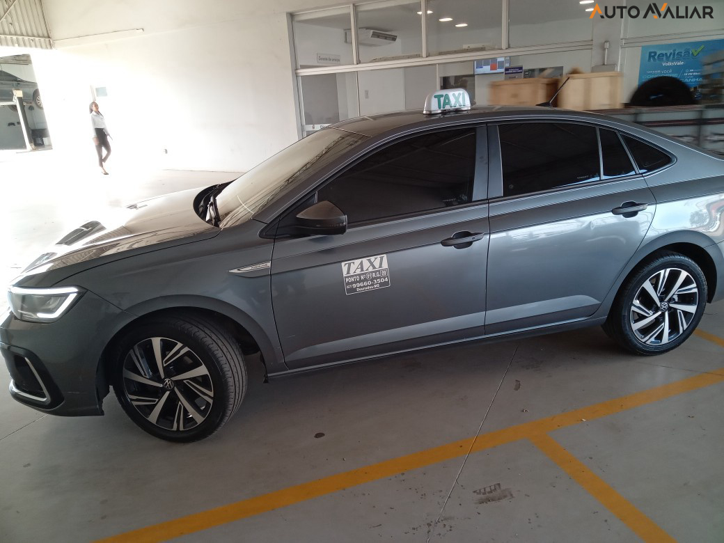 VOLKSWAGEN VIRTUS 1.0 200 TSI HIGHLINE AUTOMÁTICO