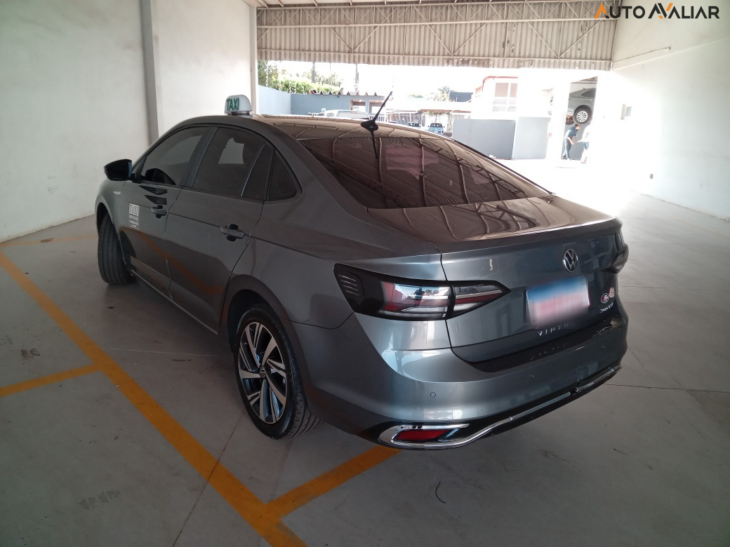 VOLKSWAGEN VIRTUS 1.0 200 TSI HIGHLINE AUTOMÁTICO