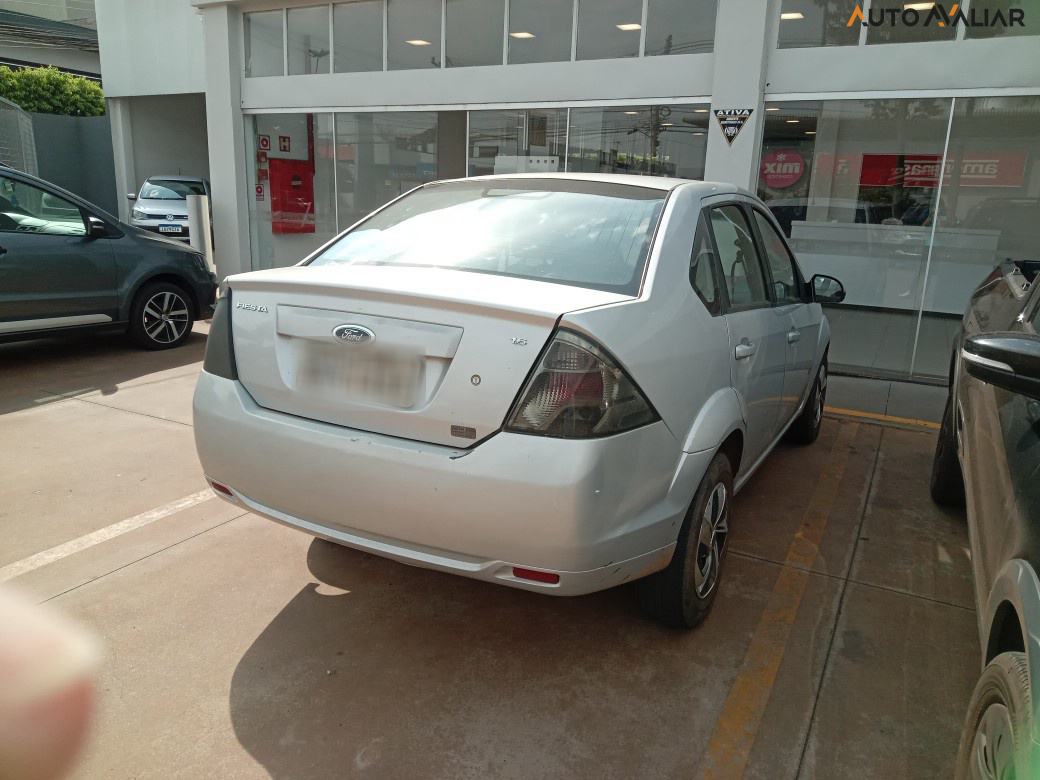 FORD FIESTA 1.6 ROCAM SEDAN 8V FLEX 4P MANUAL