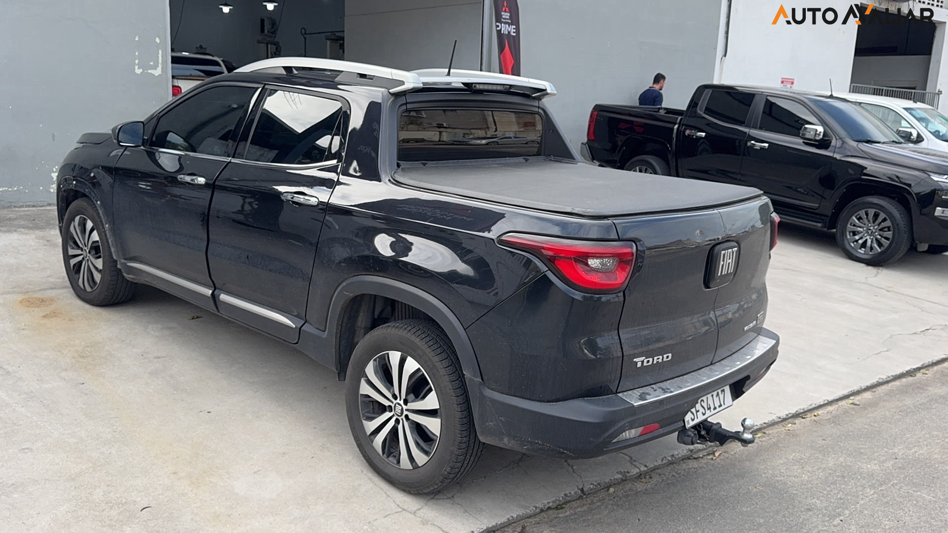 FIAT TORO 2.0 16V TURBO DIESEL VOLCANO 4WD AT9