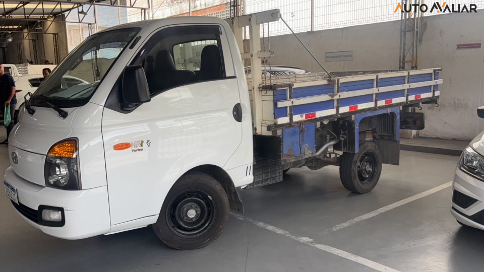HYUNDAI HR 2.5 LONGO SEM CACAMBA 4X2 16V 130CV TURBO INTERCOOLER DIESEL 2P MANUAL