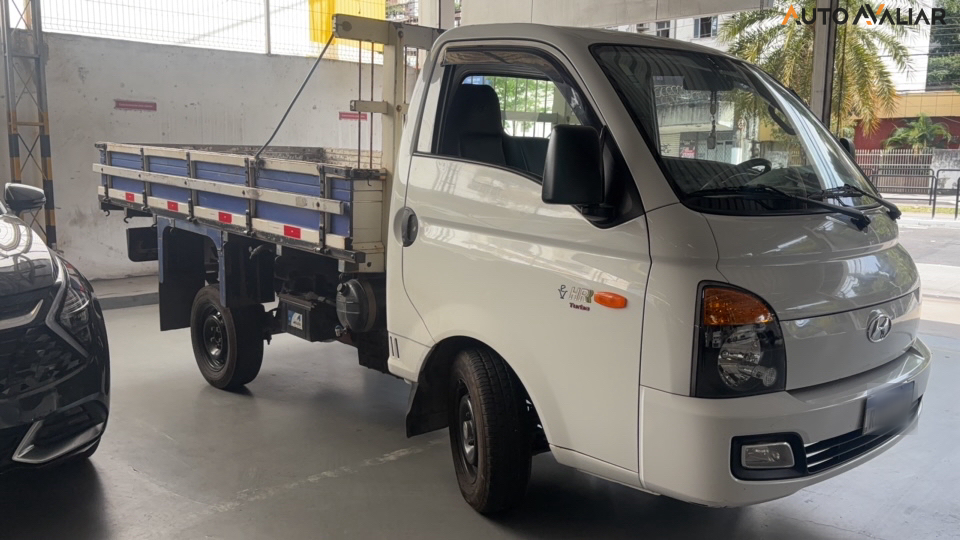 HYUNDAI HR 2.5 LONGO SEM CACAMBA 4X2 16V 130CV TURBO INTERCOOLER DIESEL 2P MANUAL