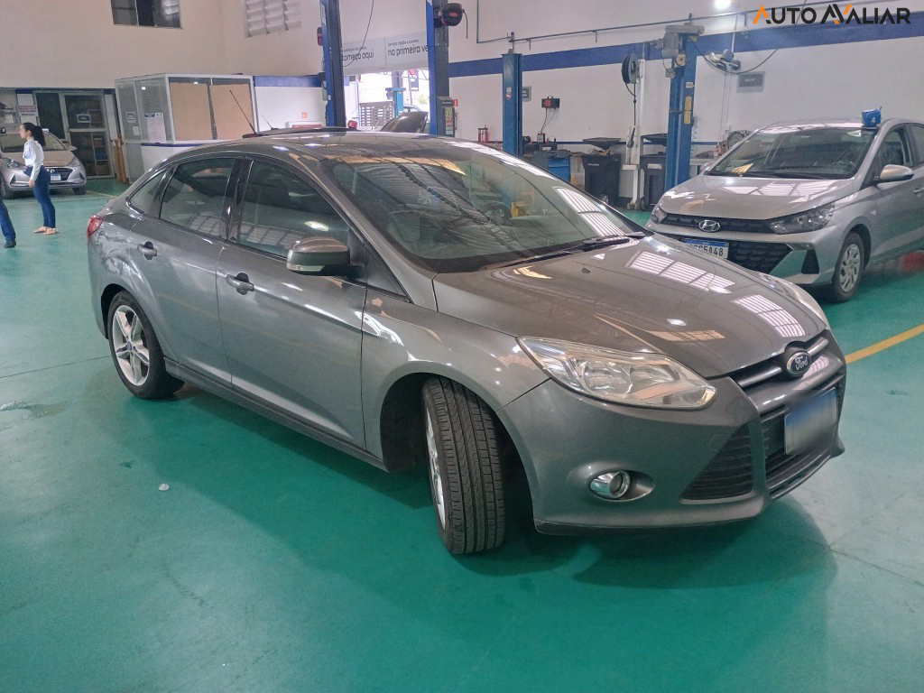 FORD FOCUS 2.0 SE SEDAN 16V FLEX 4P AUTOMATICO
