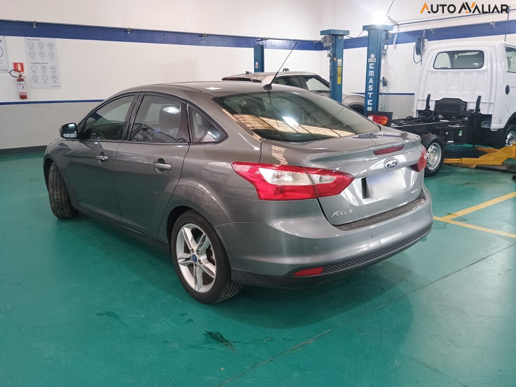 FORD FOCUS 2.0 SE SEDAN 16V FLEX 4P AUTOMATICO