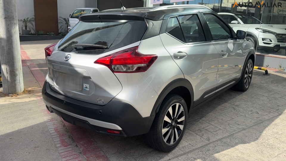 NISSAN KICKS 1.6 16V FLEXSTART SL 4P XTRONIC