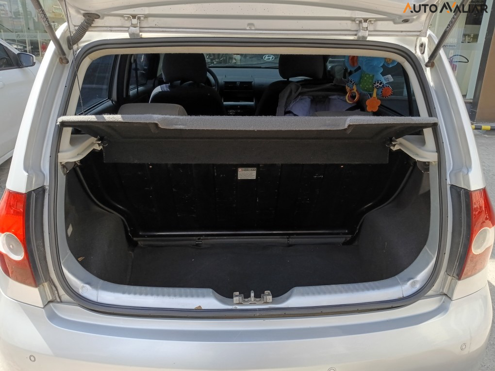 VOLKSWAGEN FOX 1.0 MI 8V FLEX 4P MANUAL