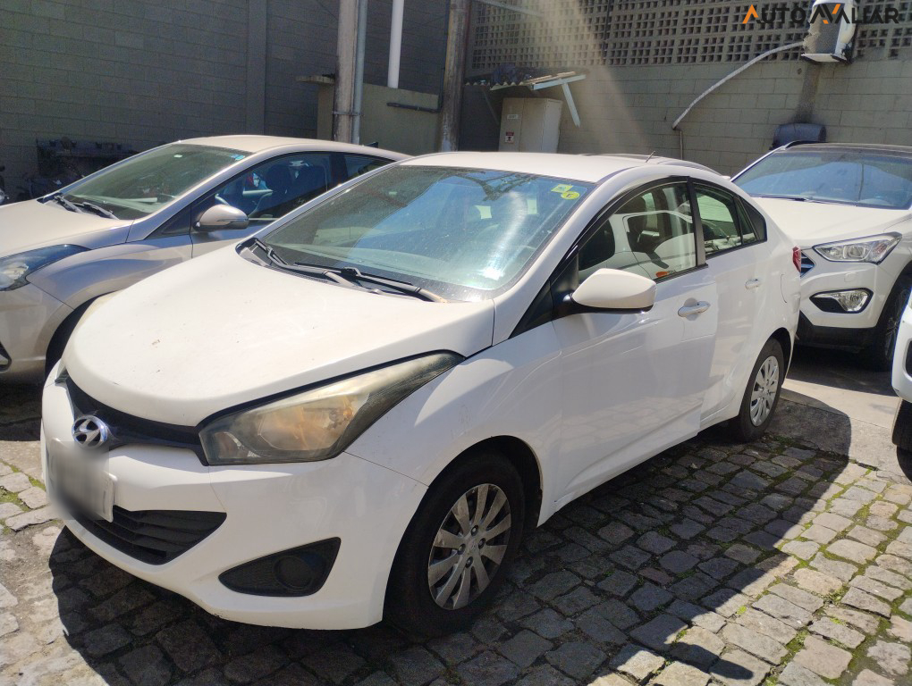 HYUNDAI HB20S 1.6 COMFORT PLUS 16V FLEX 4P AUTOMATICO