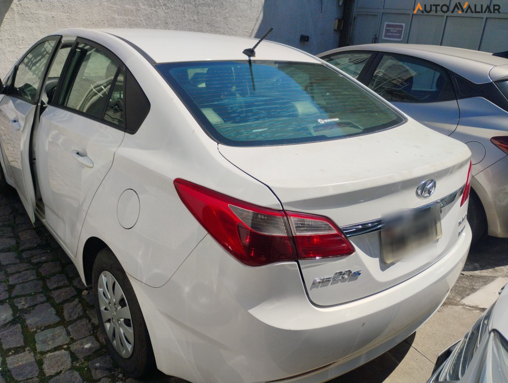 HYUNDAI HB20S 1.6 COMFORT PLUS 16V FLEX 4P AUTOMATICO