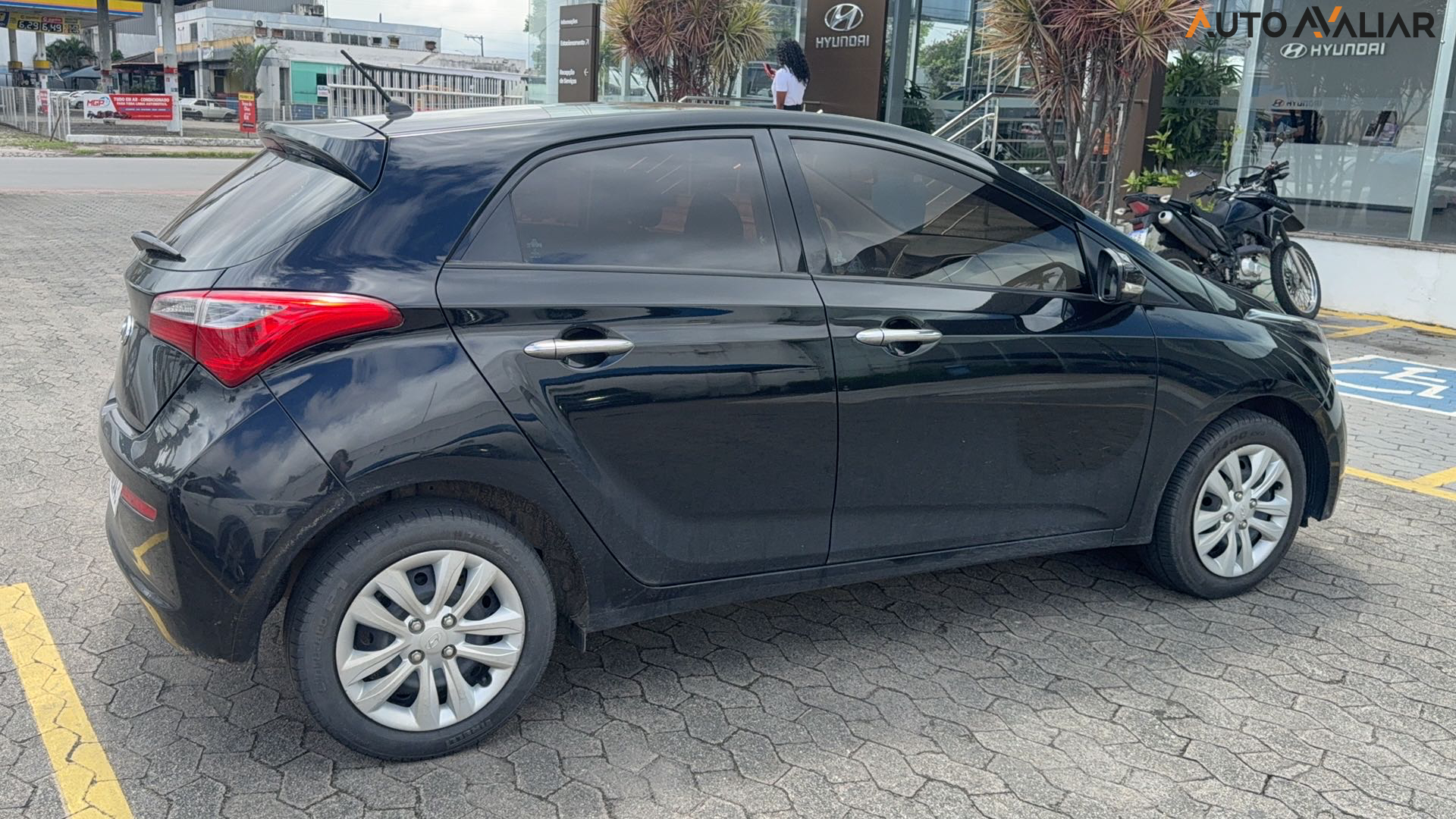 HYUNDAI HB20 1.0 COMFORT PLUS 12V FLEX 4P MANUAL