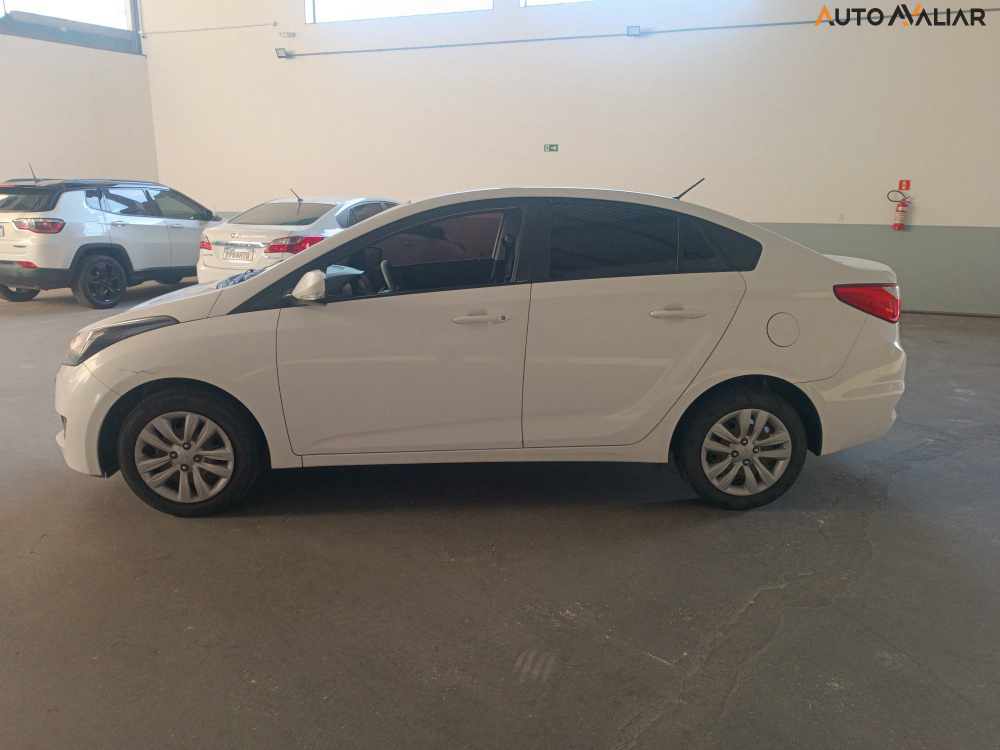 HYUNDAI HB20S 1.0 COMFORT PLUS 12V FLEX 4P MANUAL