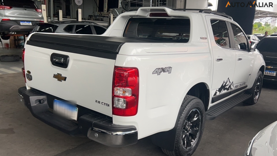 CHEVROLET S10 2.8 16V TURBO DIESEL HIGH COUNTRY CD 4X4 AUTOMÁTICO