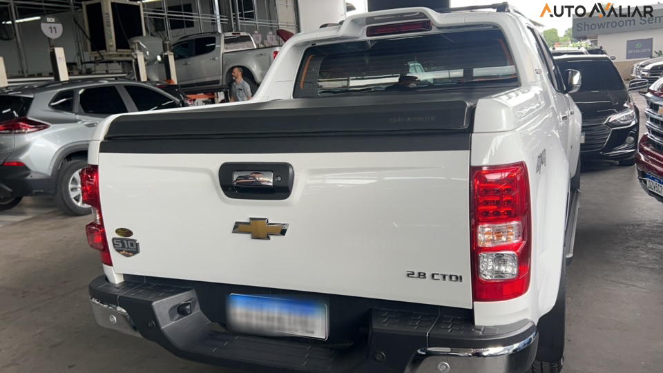 CHEVROLET S10 2.8 16V TURBO DIESEL HIGH COUNTRY CD 4X4 AUTOMÁTICO