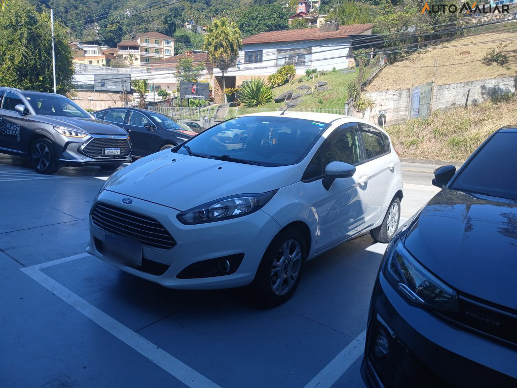 FORD FIESTA 1.6 SE HATCH 16V FLEX 4P POWERSHIFT