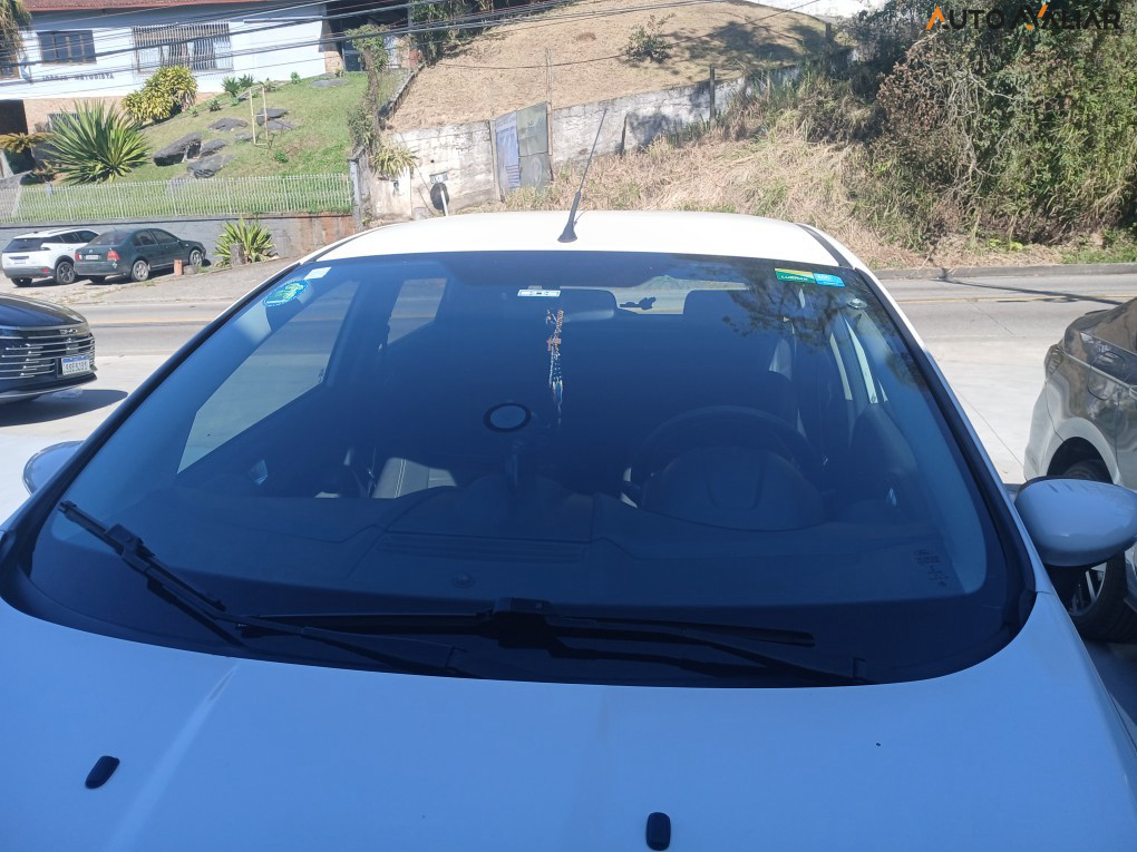 FORD FIESTA 1.6 SE HATCH 16V FLEX 4P POWERSHIFT