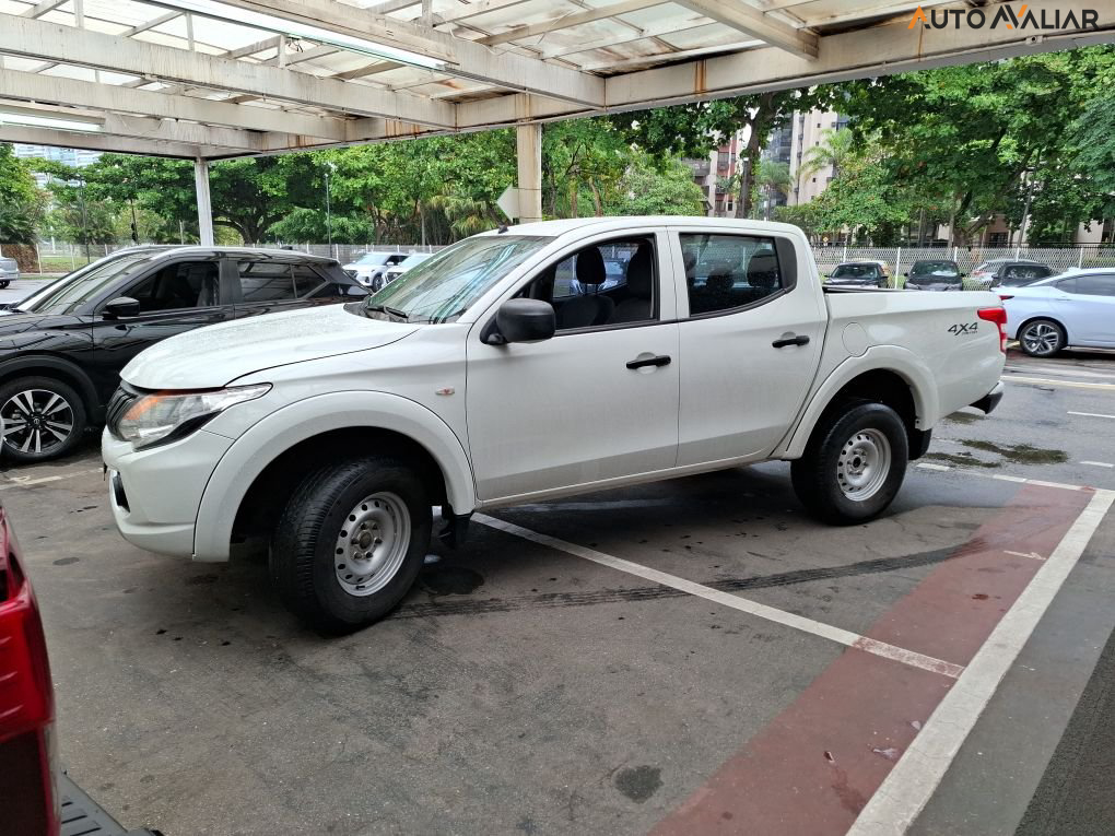 MITSUBISHI L200 L200 Triton Sport GLS 2.4 CD Diesel Aut.