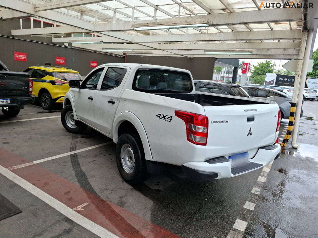 MITSUBISHI L200 L200 Triton Sport GLS 2.4 CD Diesel Aut.