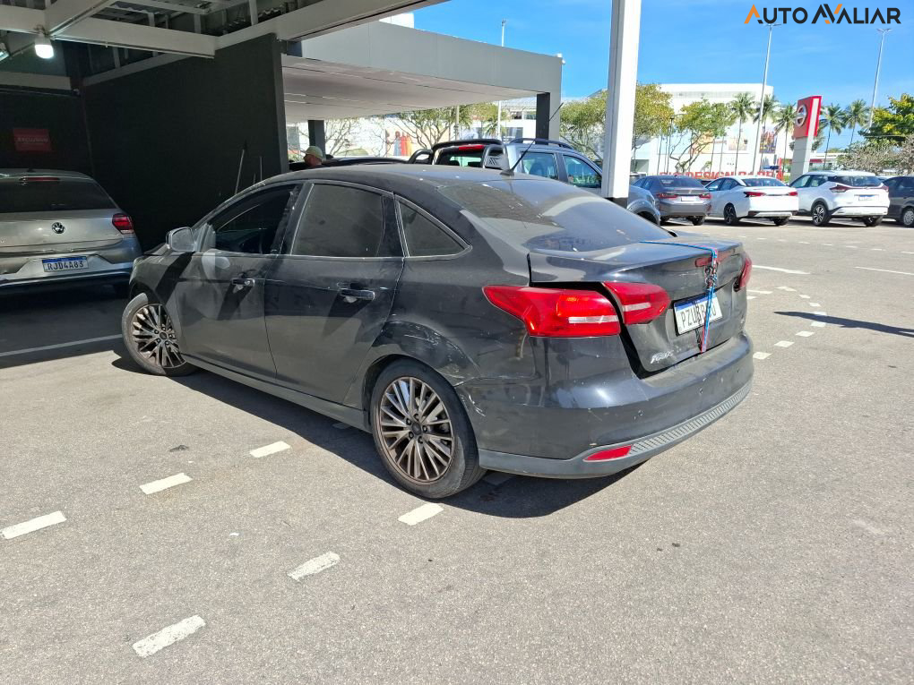 FORD FOCUS 2.0 SE 16V FLEX 4P POWERSHIFT