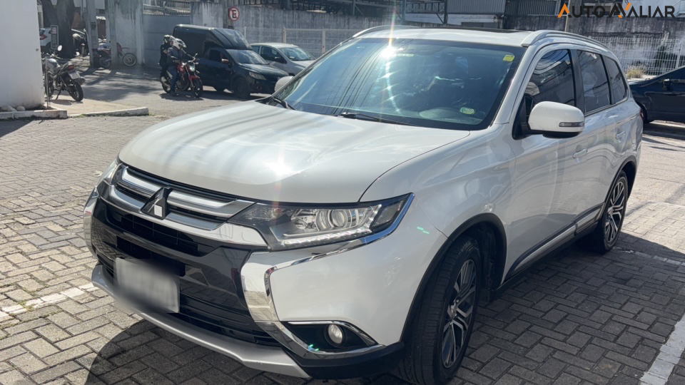 MITSUBISHI OUTLANDER 2.0 COMFORT 16V GASOLINA 4P AUTOMATICO