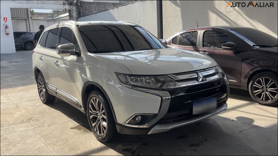 MITSUBISHI OUTLANDER 3.0 GT 4X4 V6 24V GASOLINA 4P AUTOMATICO
