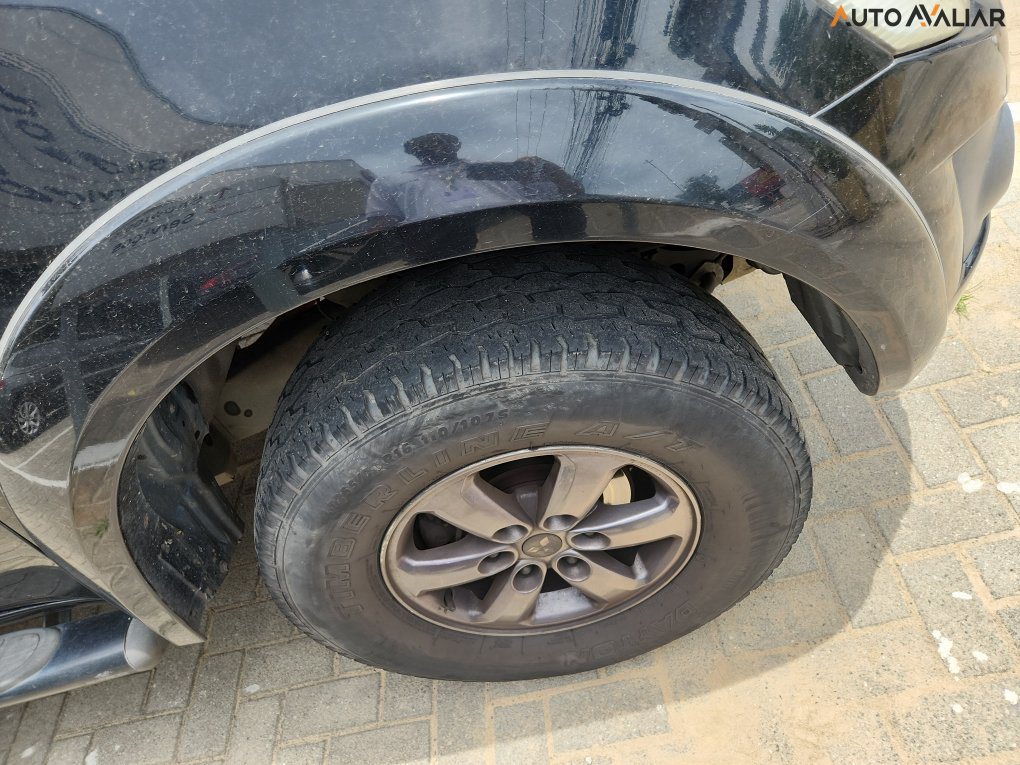 MITSUBISHI L200 HLS 4X2-MT 2.4 16V(FLEX)