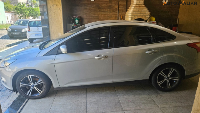FORD FOCUS 2.0 S SEDAN 16V FLEX 4P POWERSHIFT