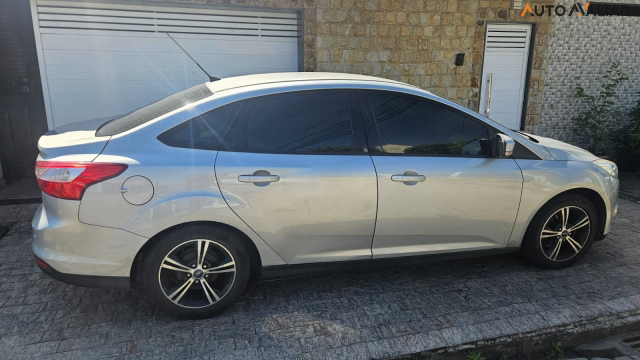FORD FOCUS 2.0 S SEDAN 16V FLEX 4P POWERSHIFT