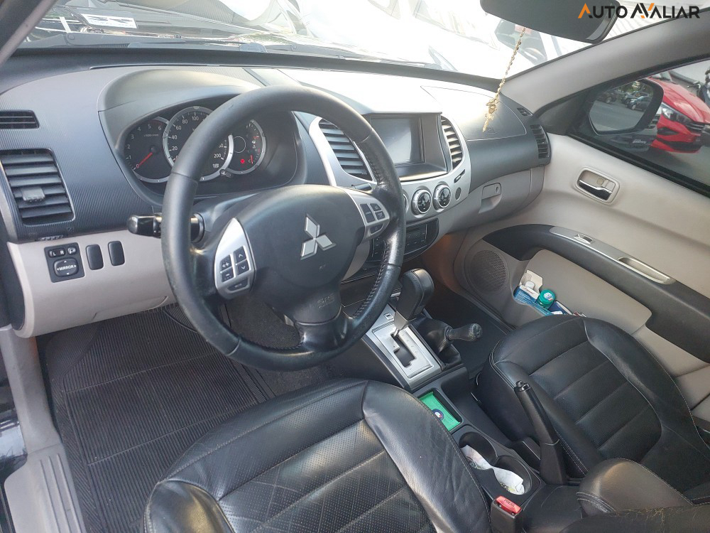 MITSUBISHI L200 TRITON  2.4 16V TURBO DIESEL SPORT HPE CD 4P 4X4 AUTOMATICO