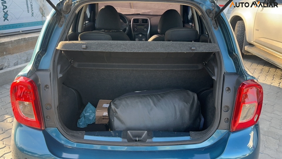 NISSAN MARCH 1.6 SV 16V FLEX 4P XTRONIC