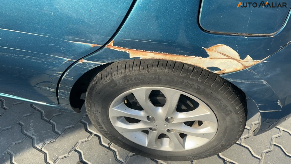 NISSAN MARCH 1.6 SV 16V FLEX 4P XTRONIC