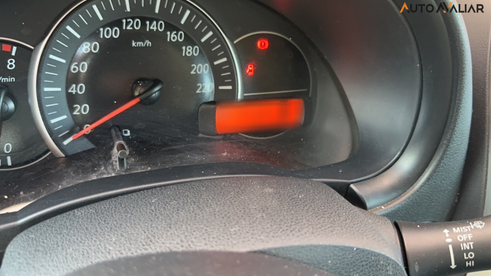 NISSAN MARCH 1.6 SV 16V FLEX 4P XTRONIC