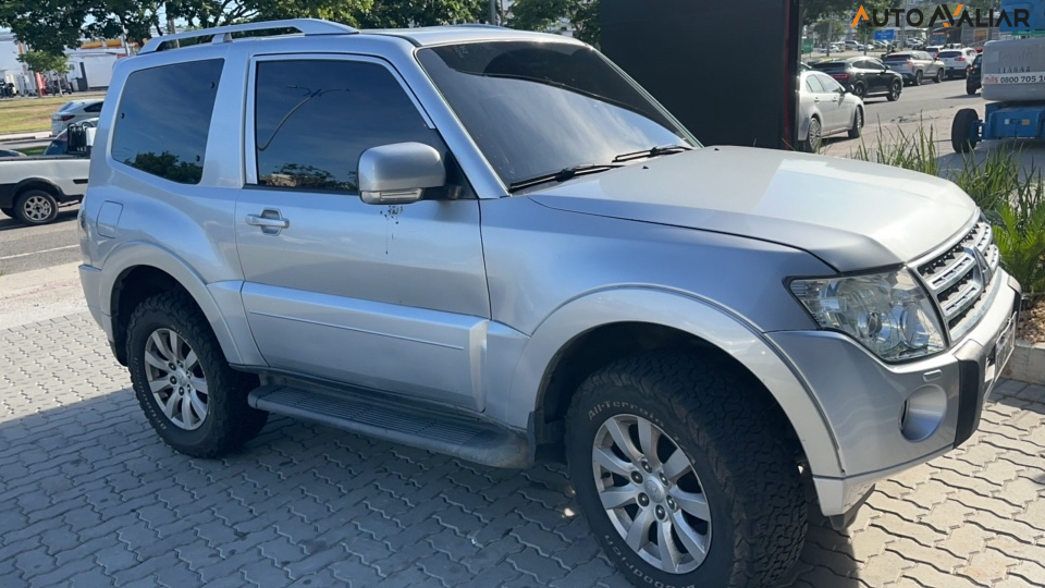 MITSUBISHI PAJERO FULL 3.8 HPE 4X4 V6 24V GASOLINA 2P AUTOMATICO