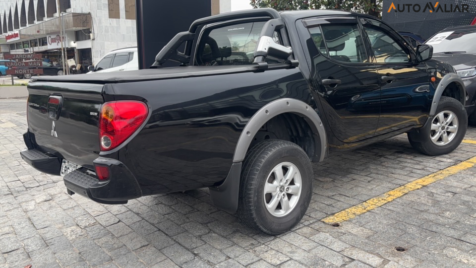MITSUBISHI L200 GLS 4X4-MT 3.2 16V TB-IC