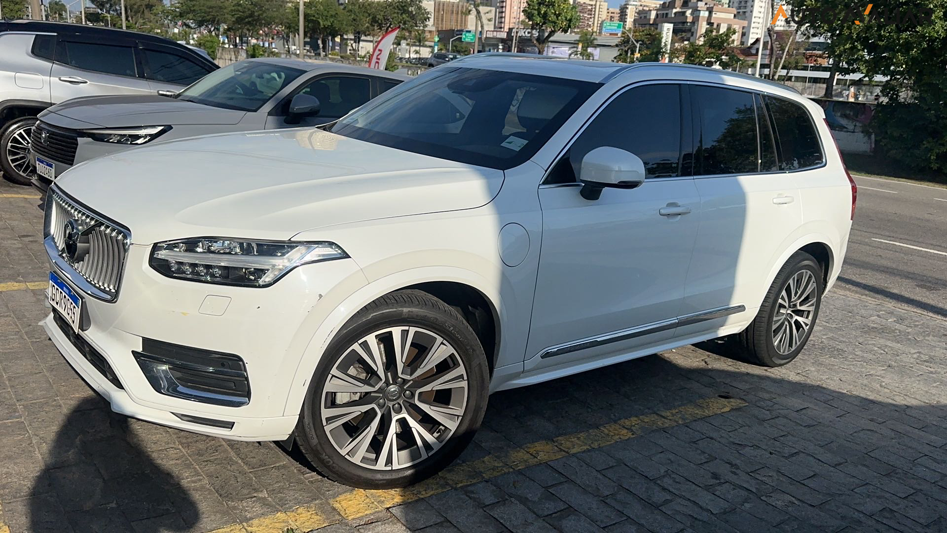 VOLVO XC90 2.0 T8 HYBRID MOMENTUM AWD GEARTRONIC