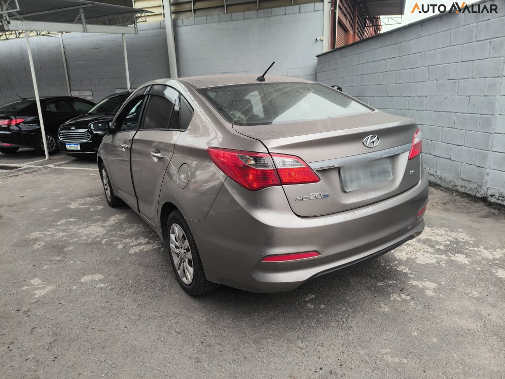 HYUNDAI HB20S 1.6 COMFORT PLUS 16V FLEX 4P MANUAL