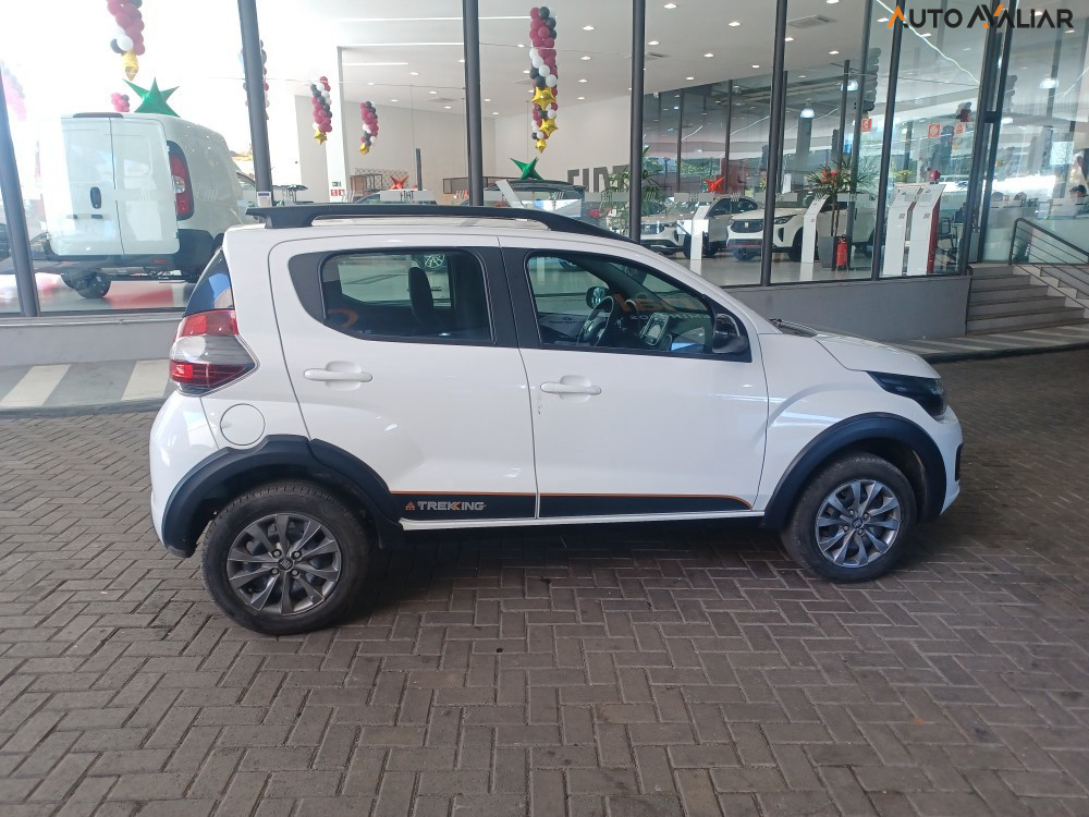 FIAT MOBI 1.0 EVO FLEX TREKKING MANUAL