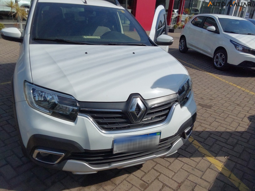 RENAULT SANDERO 1.6 16V SCE FLEX STEPWAY ICONIC X-TRONIC