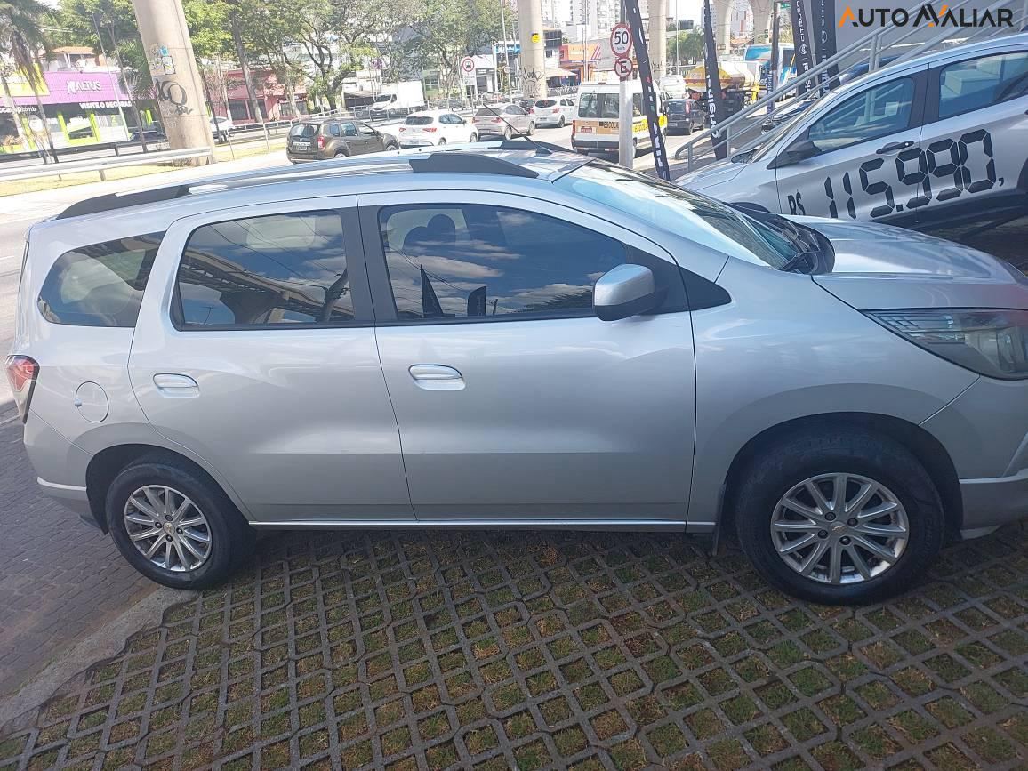 CHEVROLET SPIN 1.8 LT 8V FLEX 4P MANUAL