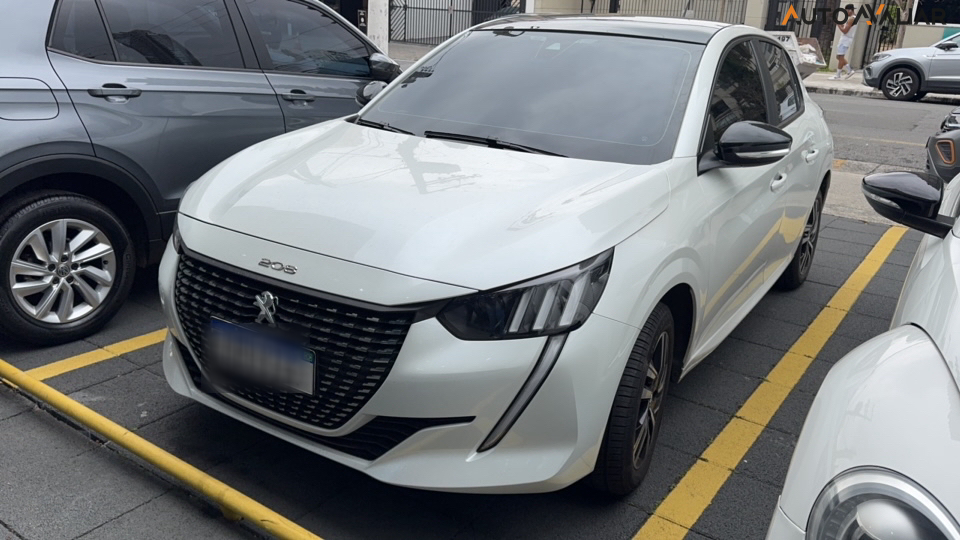 PEUGEOT 208 1.0 TURBO 200 FLEX GRIFFE CVT