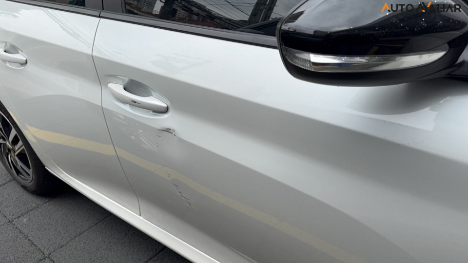 PEUGEOT 208 1.0 TURBO 200 FLEX GRIFFE CVT